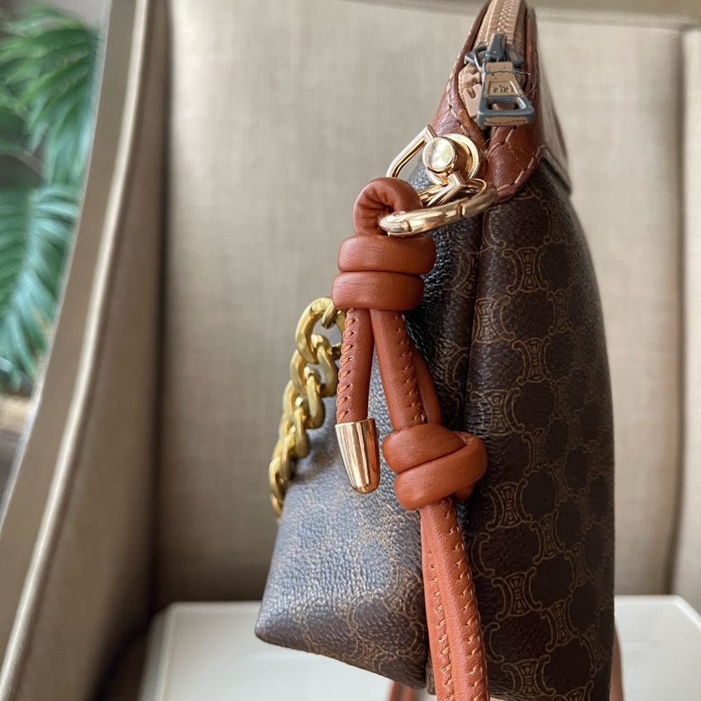 Authentic Celine vintage clutch bag (HK48) - Picture 5 of 15